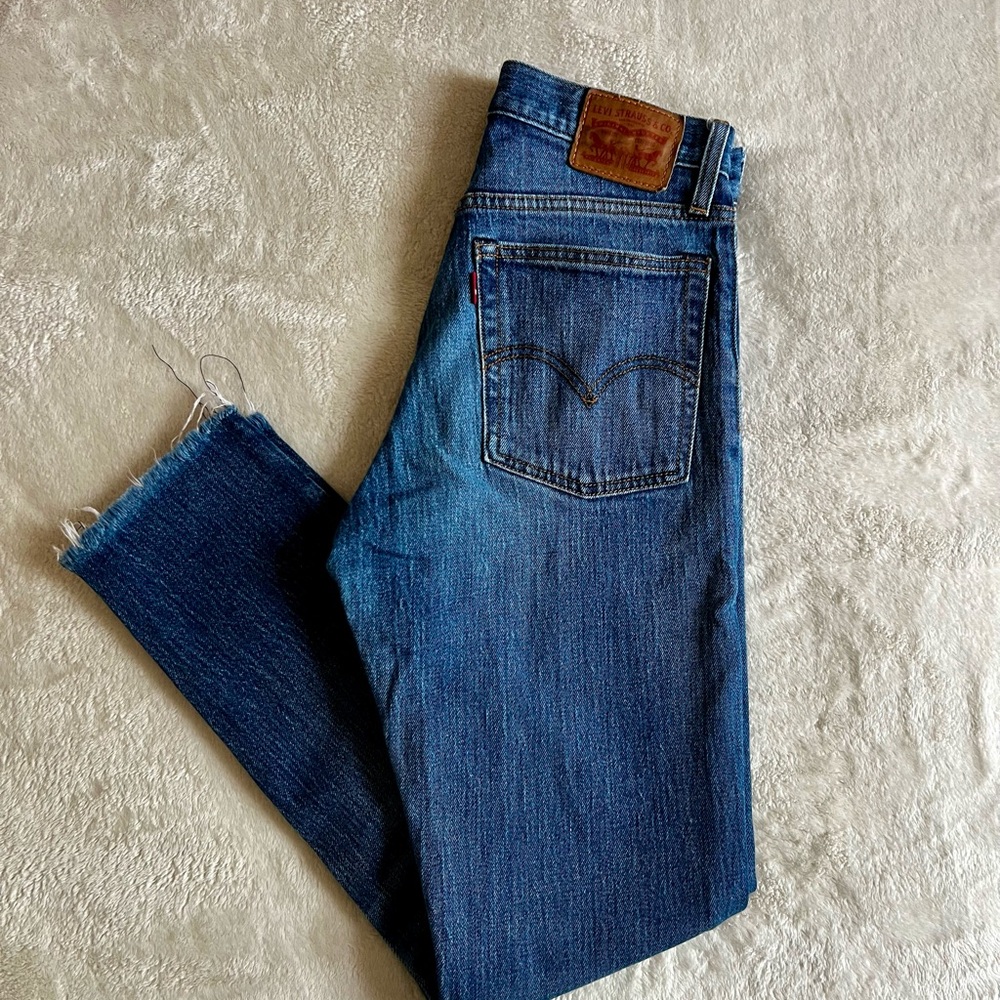 Levi's White Oak Cone Denim Wedgie Jeans Dark Blue Raw Hem